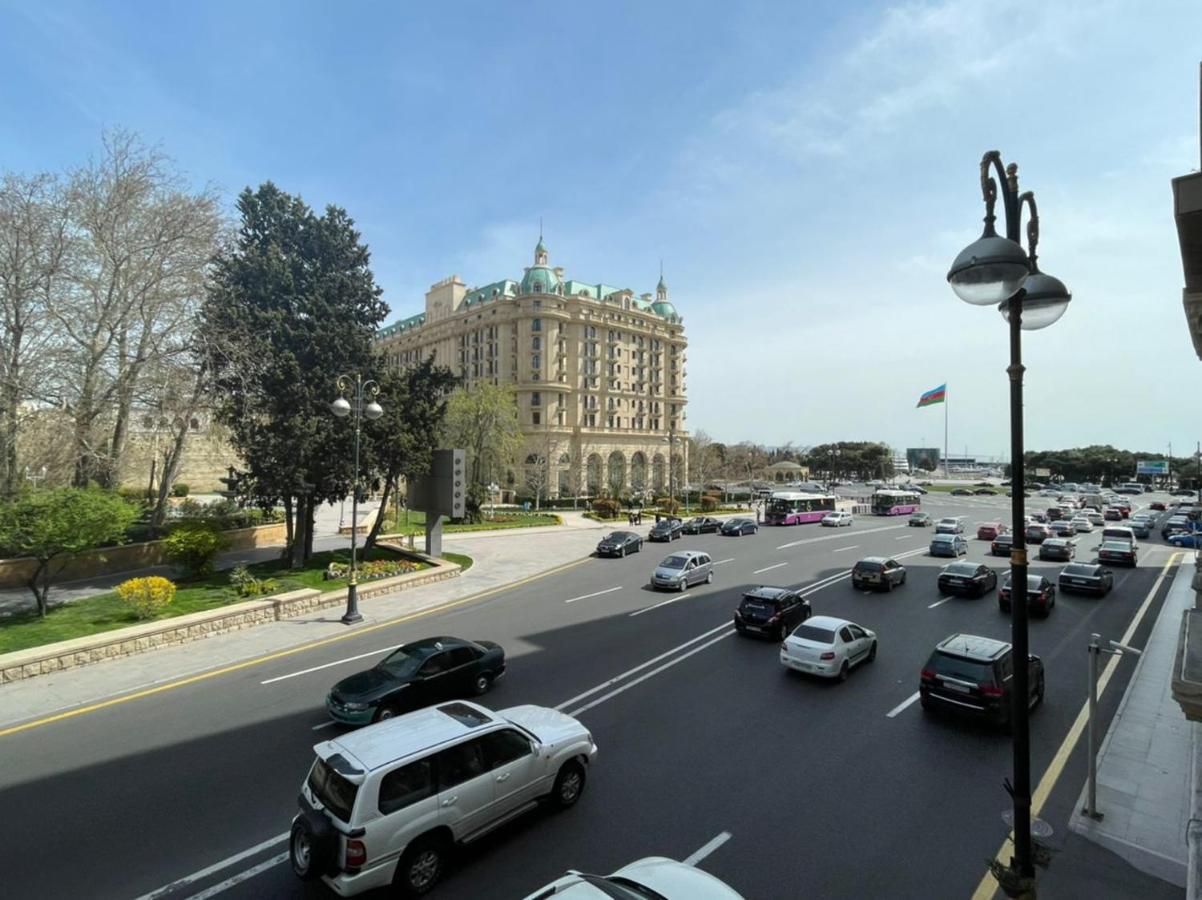 Azneft Royal Suite Apartment Sea View Баку Екстериор снимка