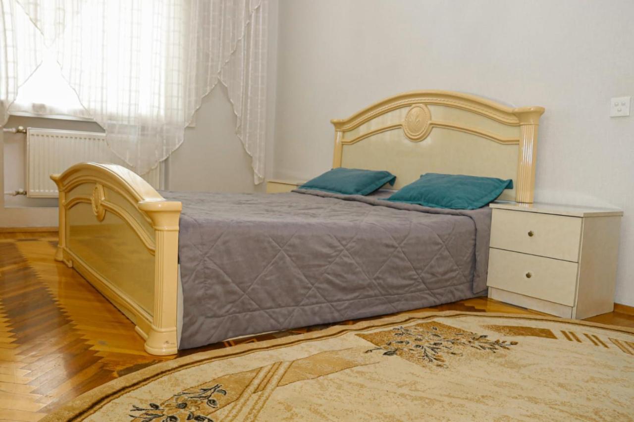Azneft Royal Suite Apartment Sea View Баку Екстериор снимка