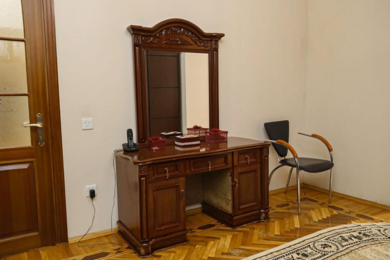 Azneft Royal Suite Apartment Sea View Баку Екстериор снимка