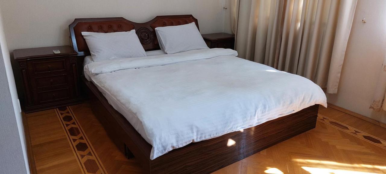 Azneft Royal Suite Apartment Sea View Баку Екстериор снимка