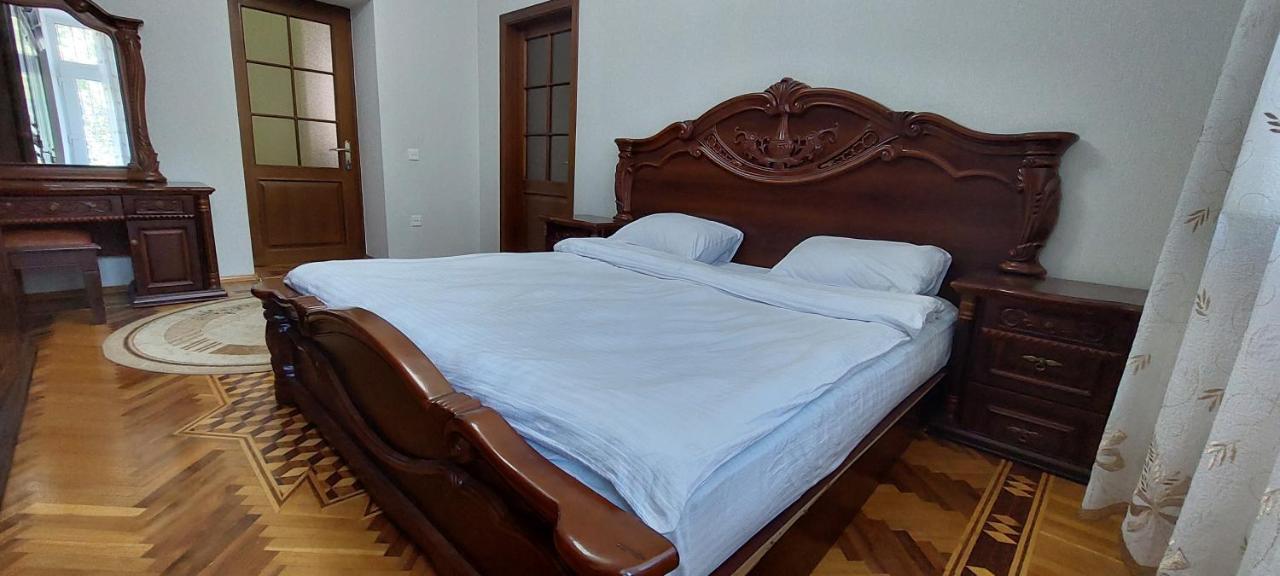 Azneft Royal Suite Apartment Sea View Баку Екстериор снимка