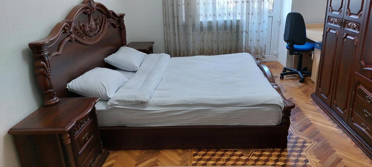 Azneft Royal Suite Apartment Sea View Баку Екстериор снимка