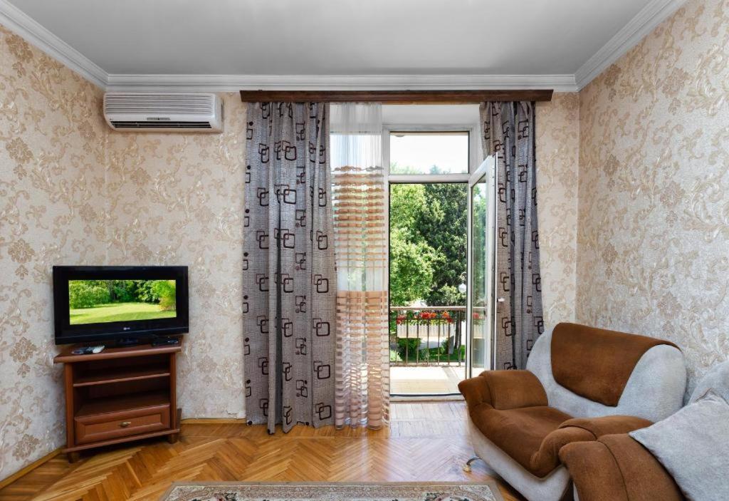 Azneft Royal Suite Apartment Sea View Баку Екстериор снимка