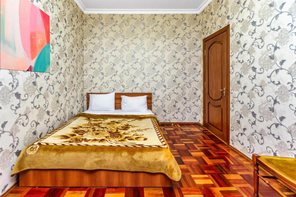 Azneft Royal Suite Apartment Sea View Баку Екстериор снимка
