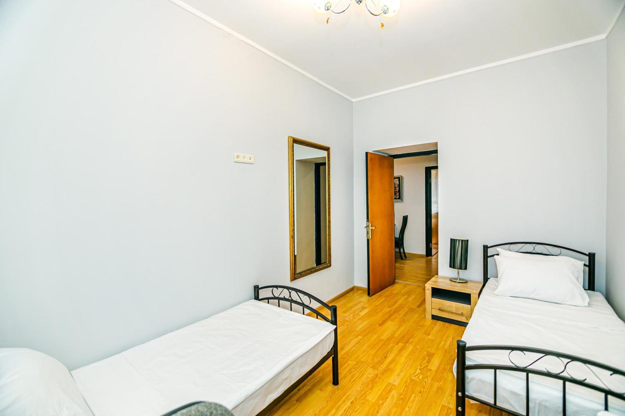 Azneft Royal Suite Apartment Sea View Баку Екстериор снимка