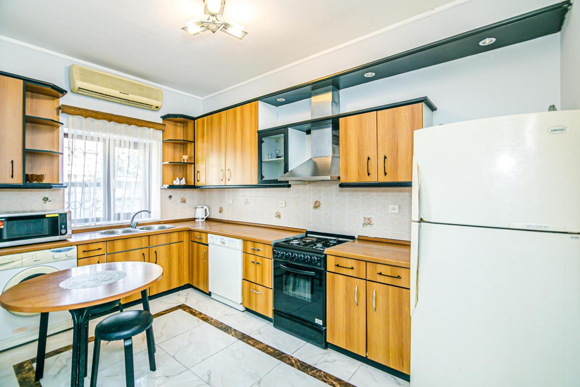 Azneft Royal Suite Apartment Sea View Баку Екстериор снимка