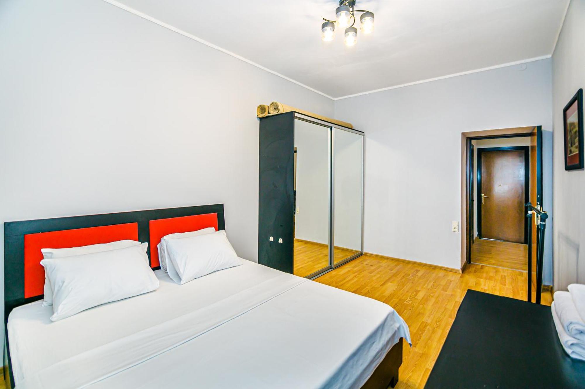 Azneft Royal Suite Apartment Sea View Баку Екстериор снимка
