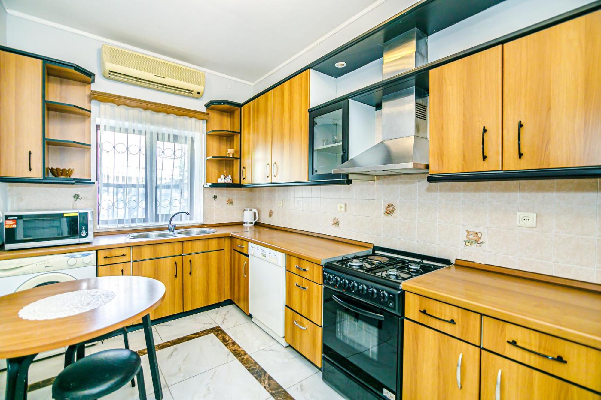 Azneft Royal Suite Apartment Sea View Баку Екстериор снимка