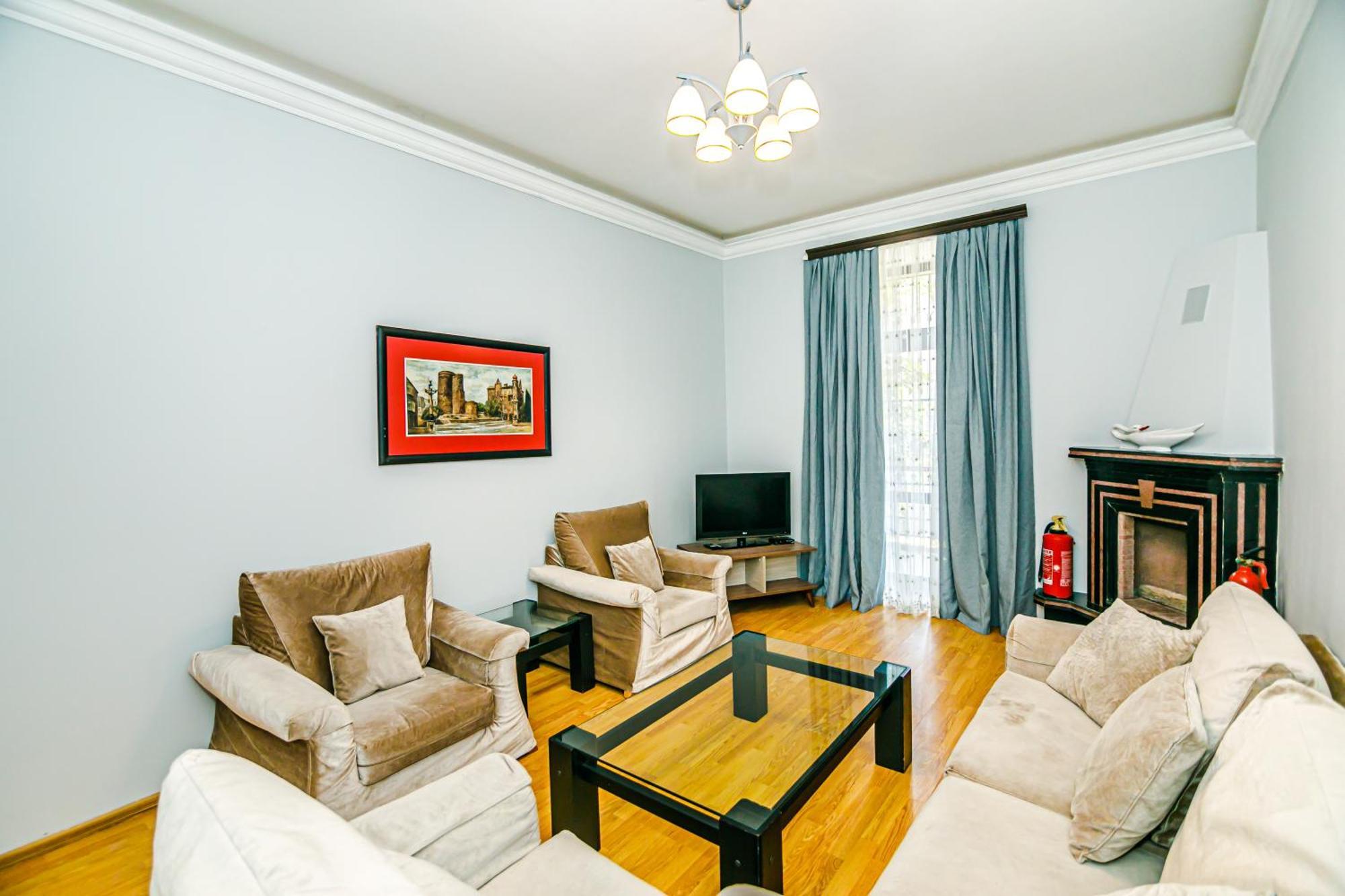 Azneft Royal Suite Apartment Sea View Баку Екстериор снимка