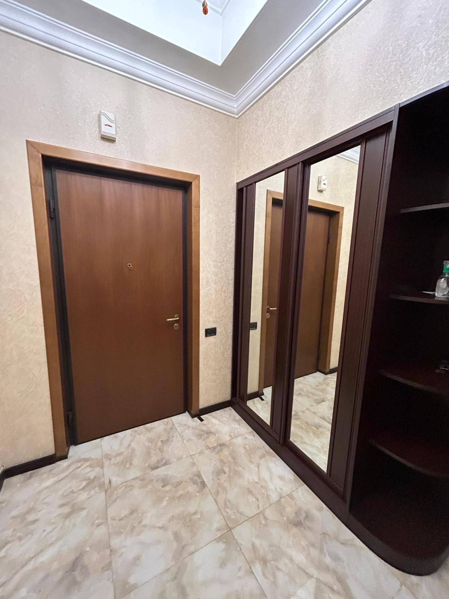 Azneft Royal Suite Apartment Sea View Баку Екстериор снимка