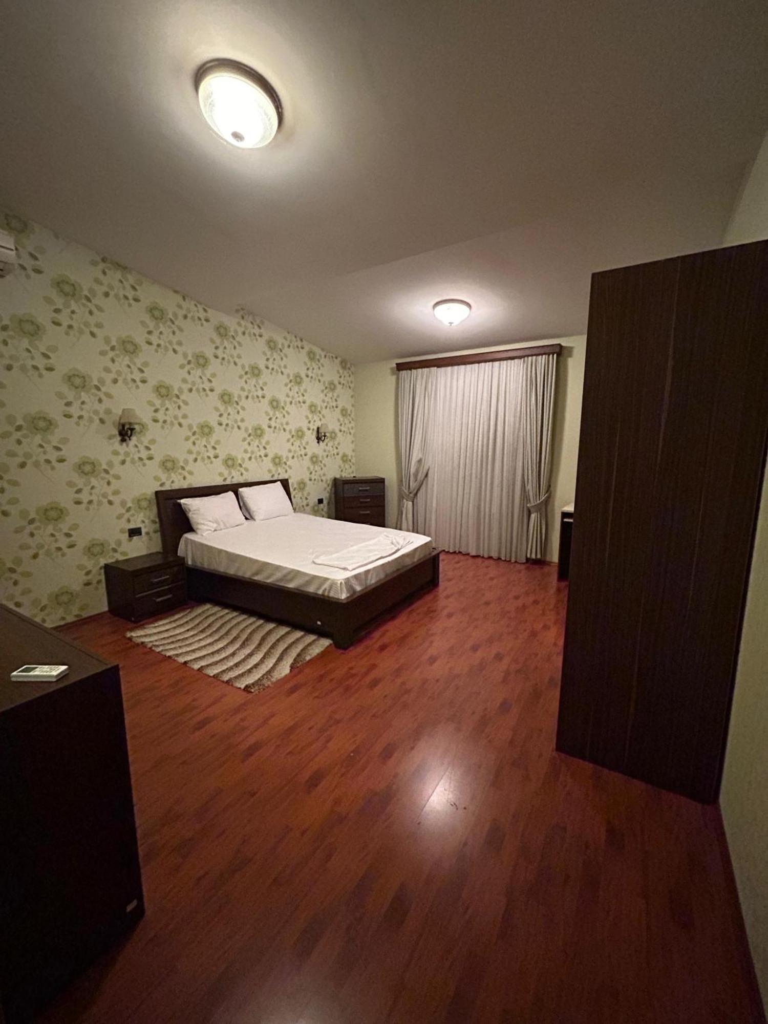 Azneft Royal Suite Apartment Sea View Баку Екстериор снимка